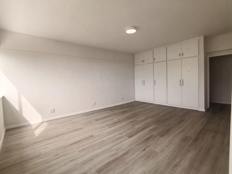 To Let 3 Bedroom Property for Rent in Sea Point Western Cape